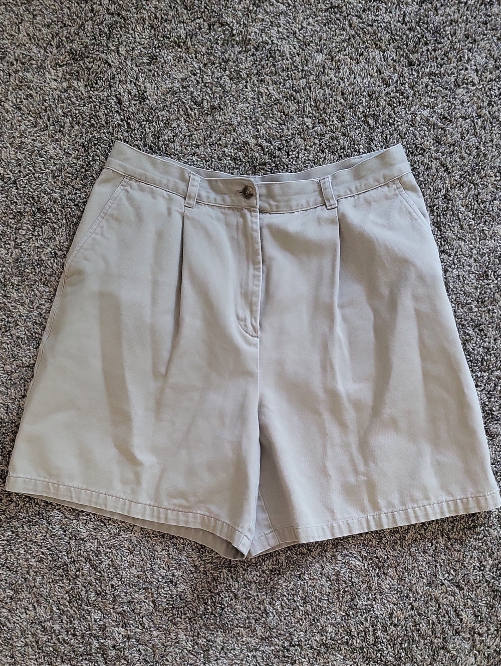 SALE--Ralph Lauren Light Beige Pleated Women's Bermuda Shorts